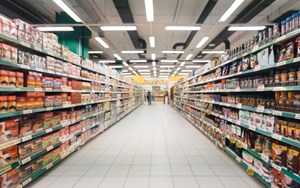 A supermarket aisle